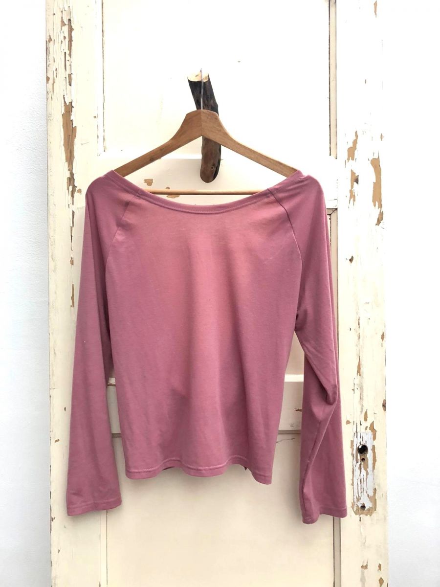 Roze shirt met open rug